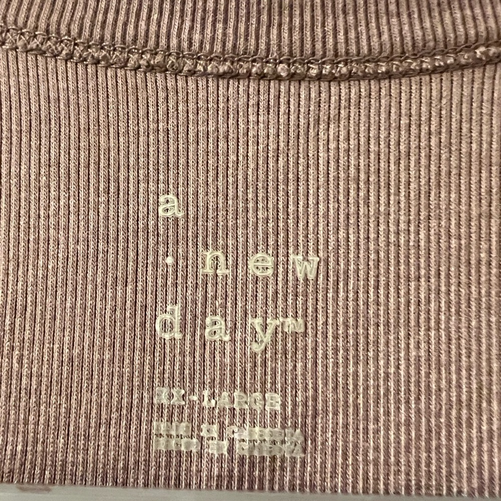 A New Day Ribbed Tank - Picture 3 of 4